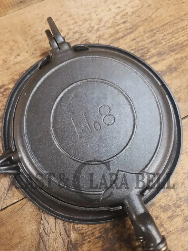 WOW VERY cool and tough to find! Early 1900’s Fanner Mfg Co No. 8 Crescent Cast Iron Waffle Maker with Low Base. Harder