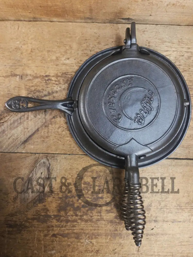 WOW VERY cool and tough to find! Early 1900’s Fanner Mfg Co No. 8 Crescent Cast Iron Waffle Maker with Low Base. Harder