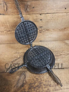 WOW VERY cool and tough to find! Early 1900’s Fanner Mfg Co No. 8 Crescent Cast Iron Waffle Maker with Low Base. Harder