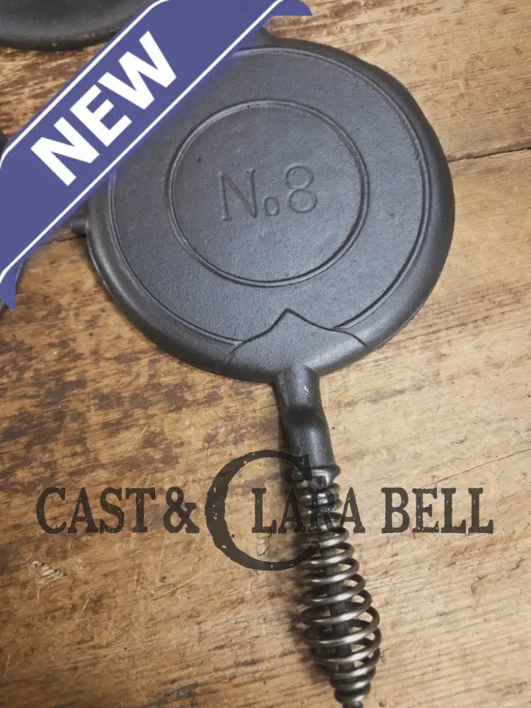 WOW VERY cool and tough to find! Early 1900’s Fanner Mfg Co No. 8 Crescent Cast Iron Waffle Maker with TALL Base.