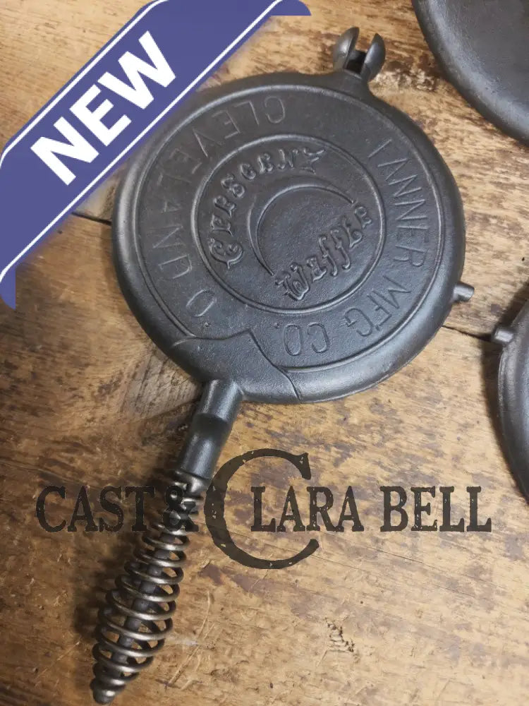 WOW VERY cool and tough to find! Early 1900’s Fanner Mfg Co No. 8 Crescent Cast Iron Waffle Maker with TALL Base.