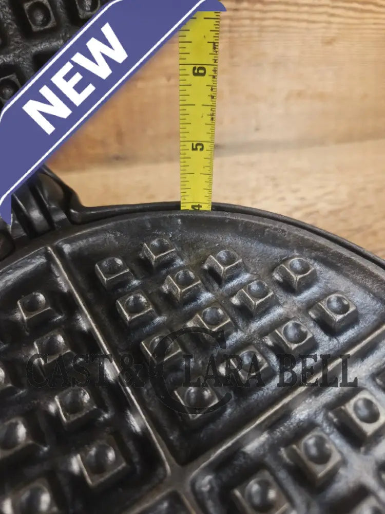 WOW VERY cool and tough to find! Early 1900’s Fanner Mfg Co No. 8 Crescent Cast Iron Waffle Maker with TALL Base.