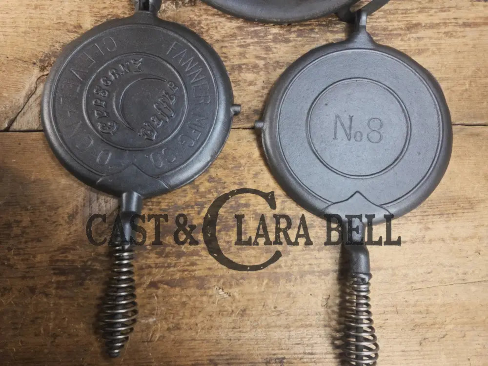 WOW VERY cool and tough to find! Early 1900’s Fanner Mfg Co No. 8 Crescent Cast Iron Waffle Maker with TALL Base.