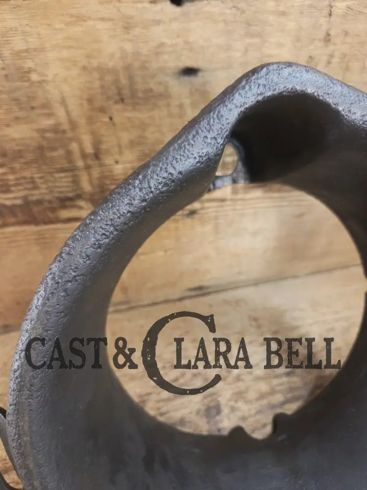 WOW VERY cool and tough to find! Early 1900’s Fanner Mfg Co No. 8 Crescent Cast Iron Waffle Maker with TALL Base.