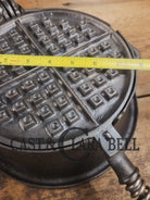 WOW VERY cool and tough to find! Early 1900’s Fanner Mfg Co No. 8 Crescent Cast Iron Waffle Maker with TALL Base.